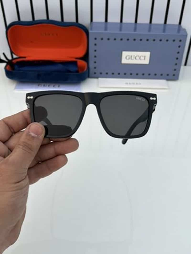 gucci_1390 glossy black
