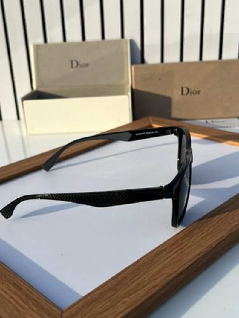 66102 glossy black