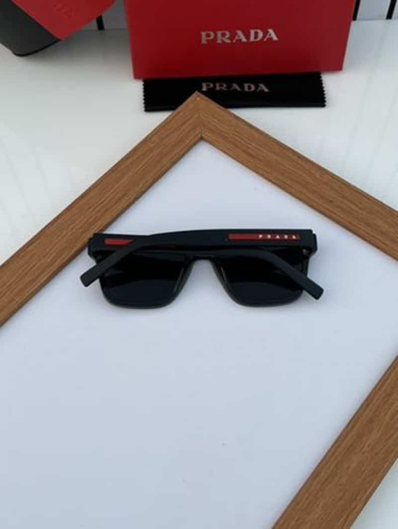 Prada_3835 black