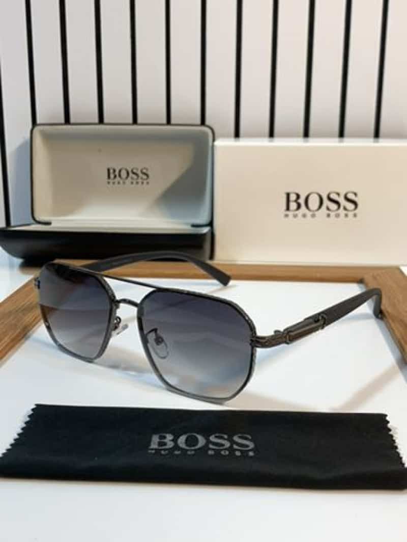 Boss 2567 green shaded Main image