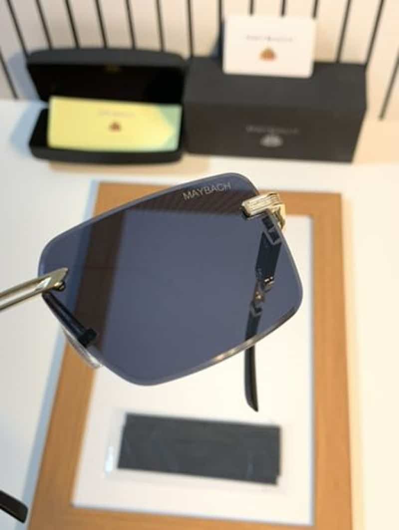 Maybach 55 gold black