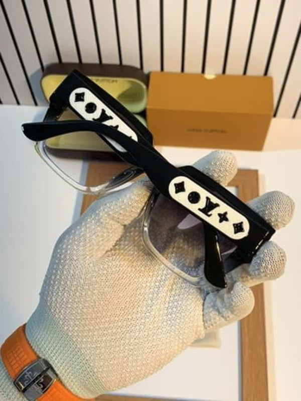 Louis vuitton 1336 black white