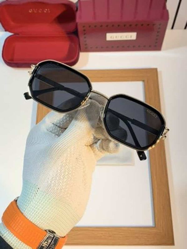 Gucci 06 gold black