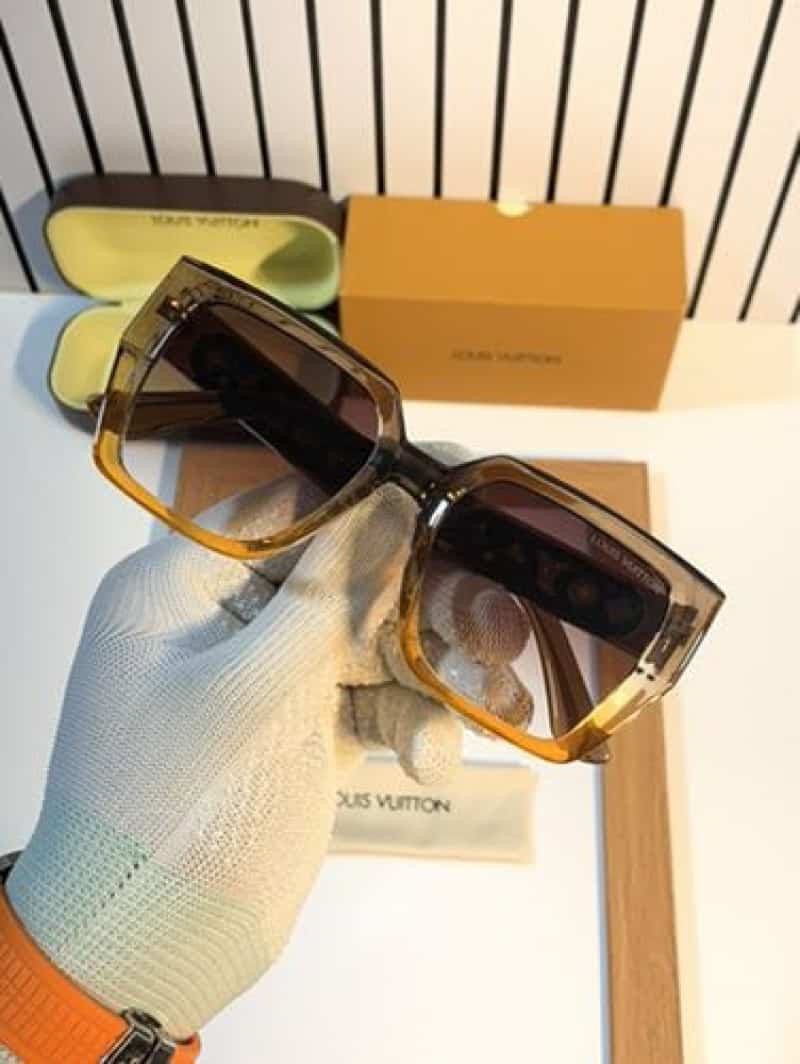 Louis vuitton 1336 brown