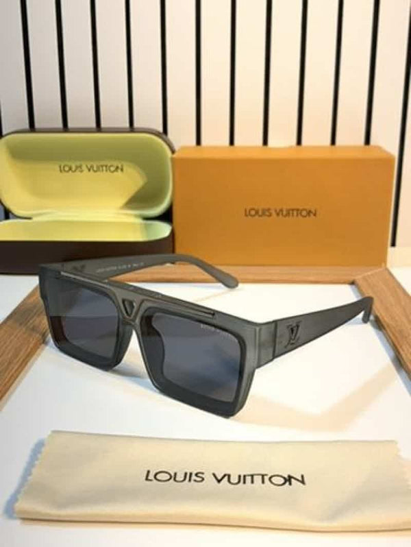 Louis vuitton 1984 grey