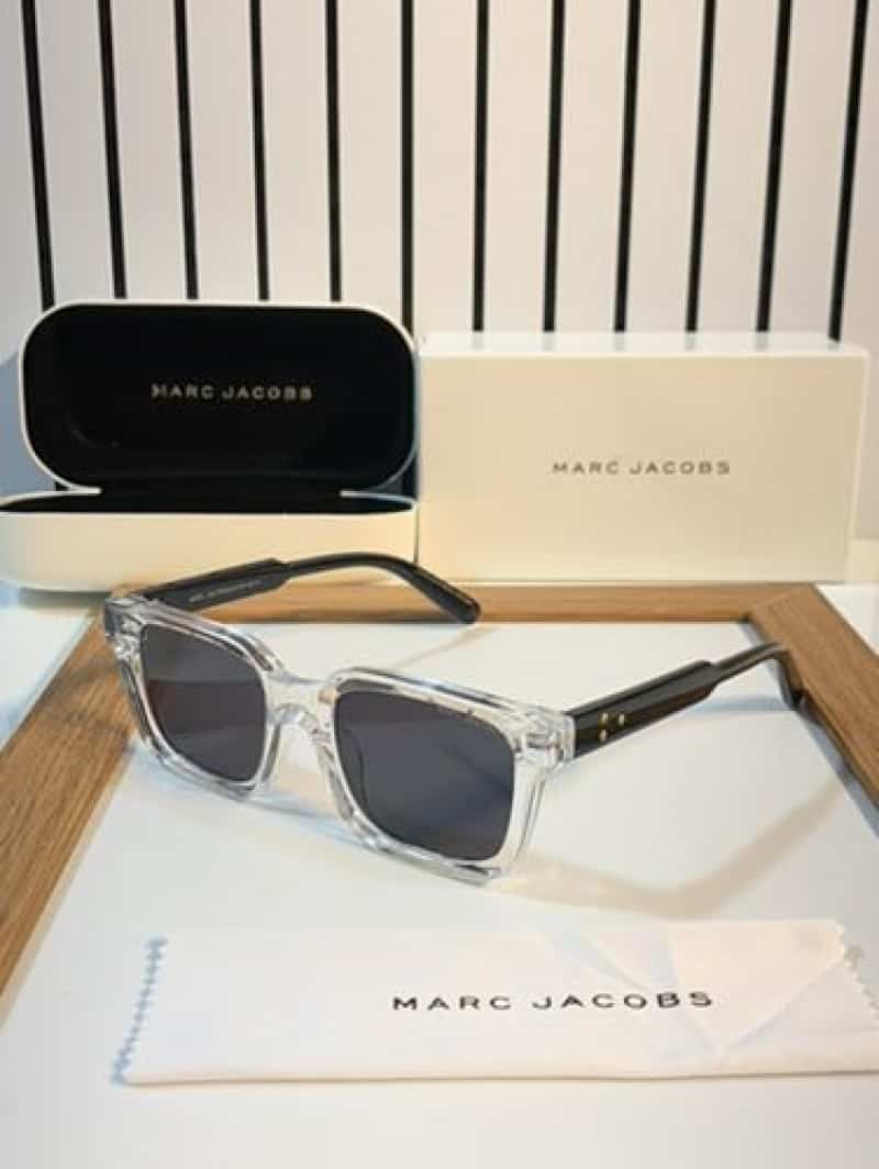 marc jacobs 11 transparent black