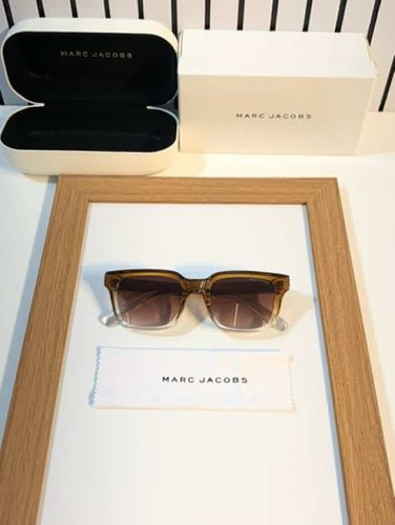 Marc jacobs 11 brown shaded