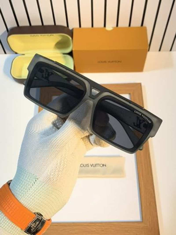 Louis vuitton 1984 grey