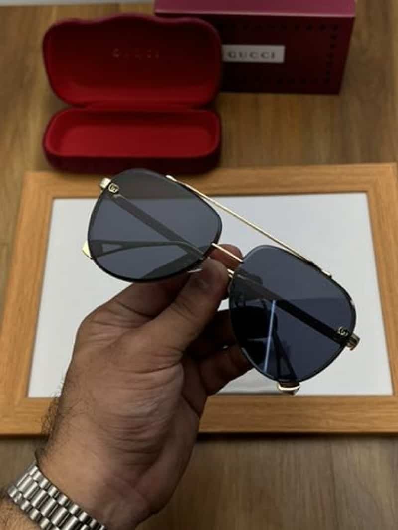 gucci_15940_gold_black