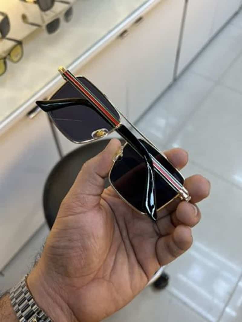 Gucci_162 gold black