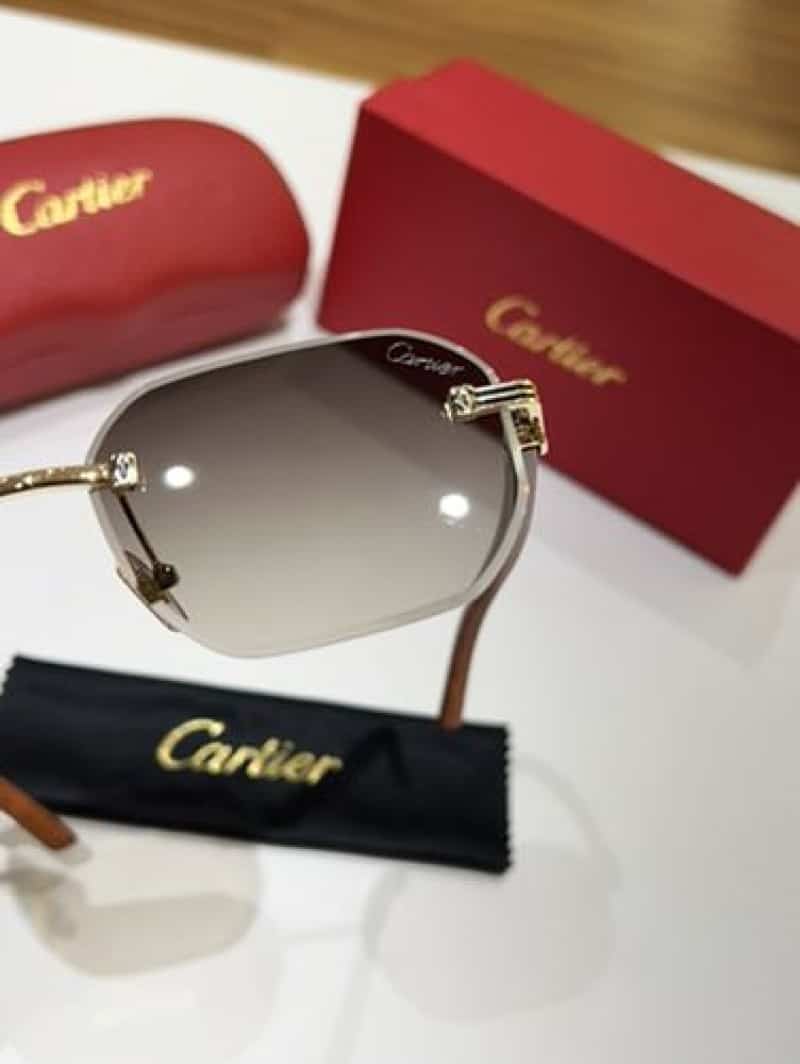 Cartier_220804_gold_brown Secondary image