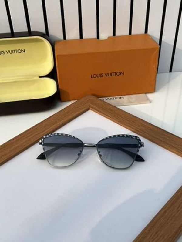 louis vuitton 2596 silver blue