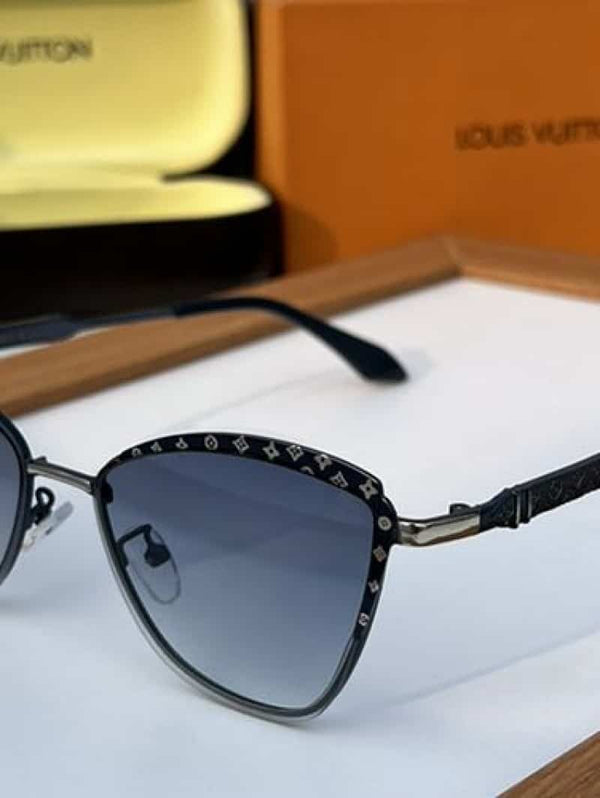 louis vuitton 2596 silver blue
