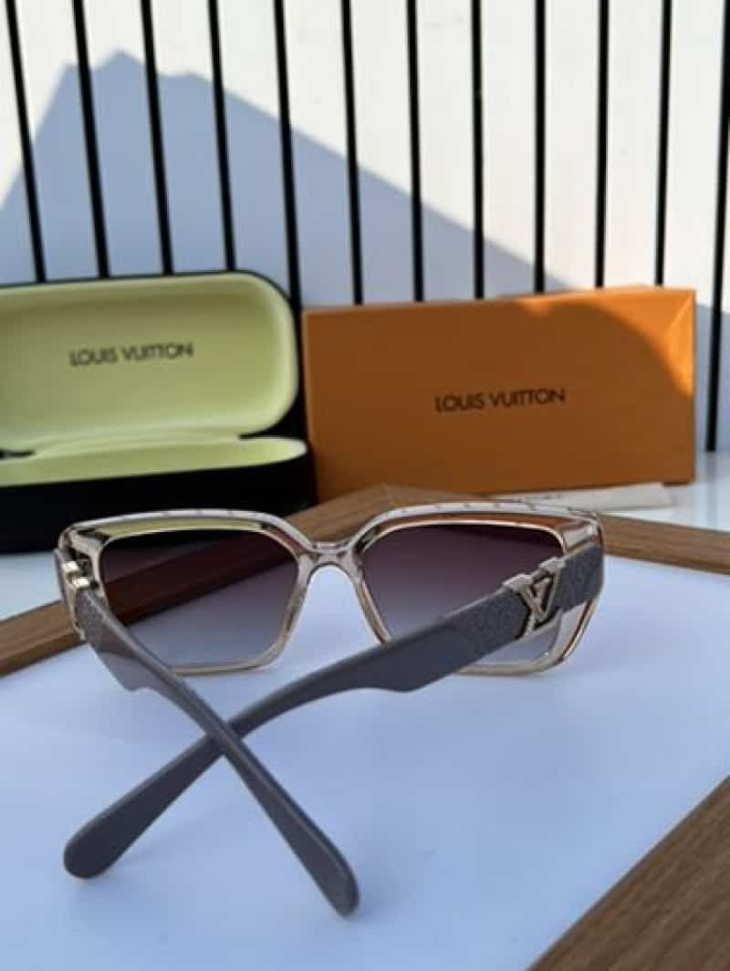 Louis vuitton 5506 peach brown