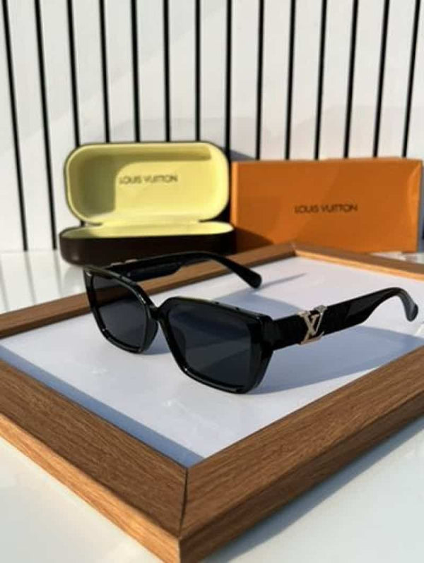Louis vuitton 5506 black