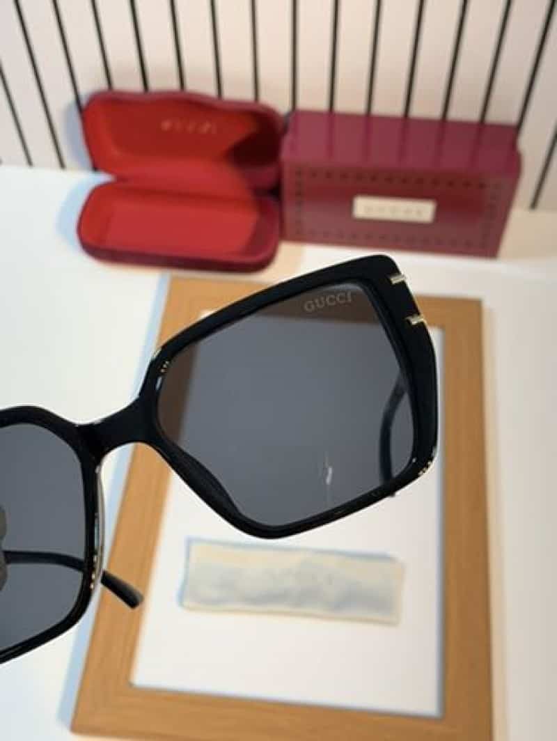 Gucci_5517 black