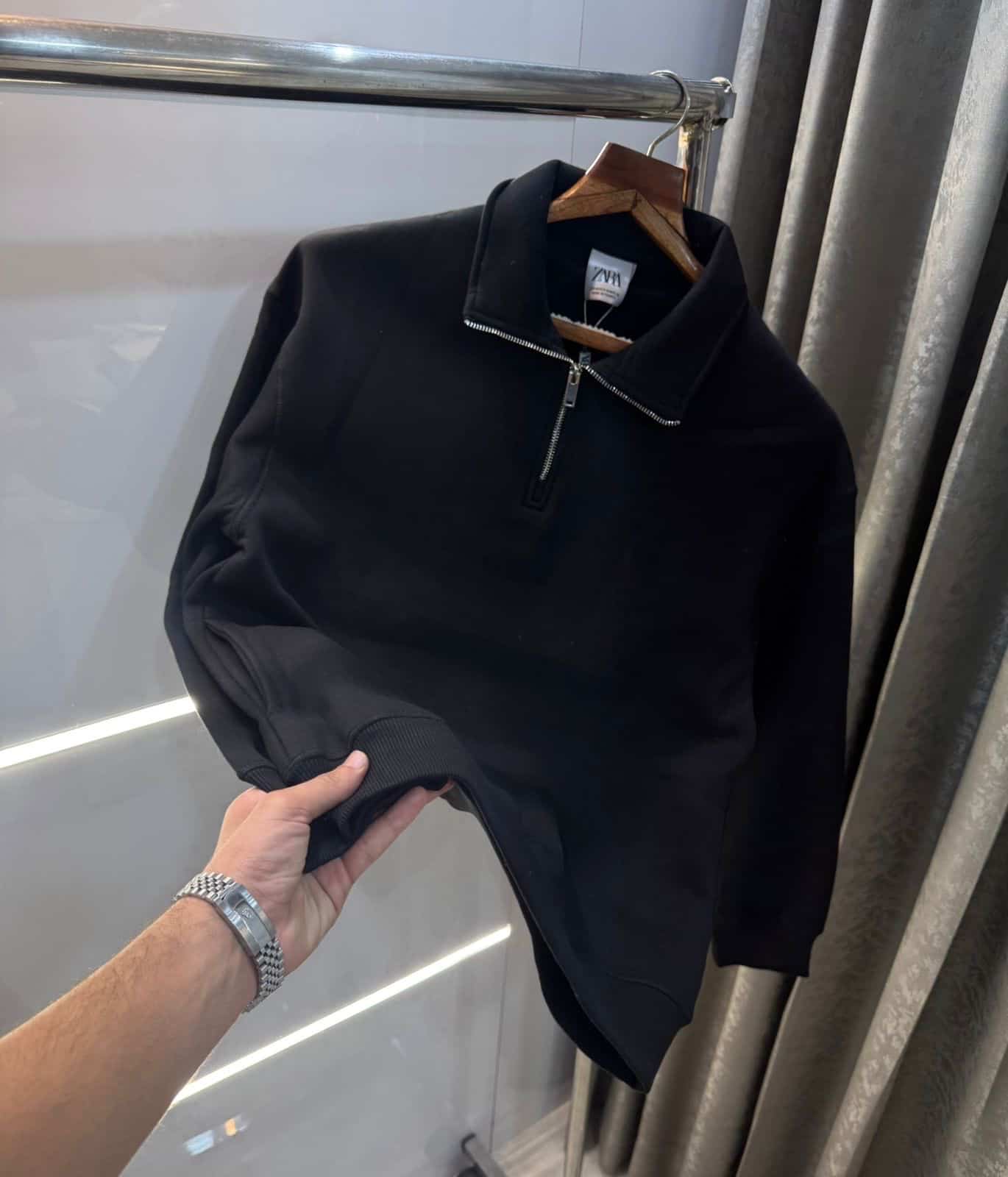Zar a Black Premium Classic Pull Over Main image