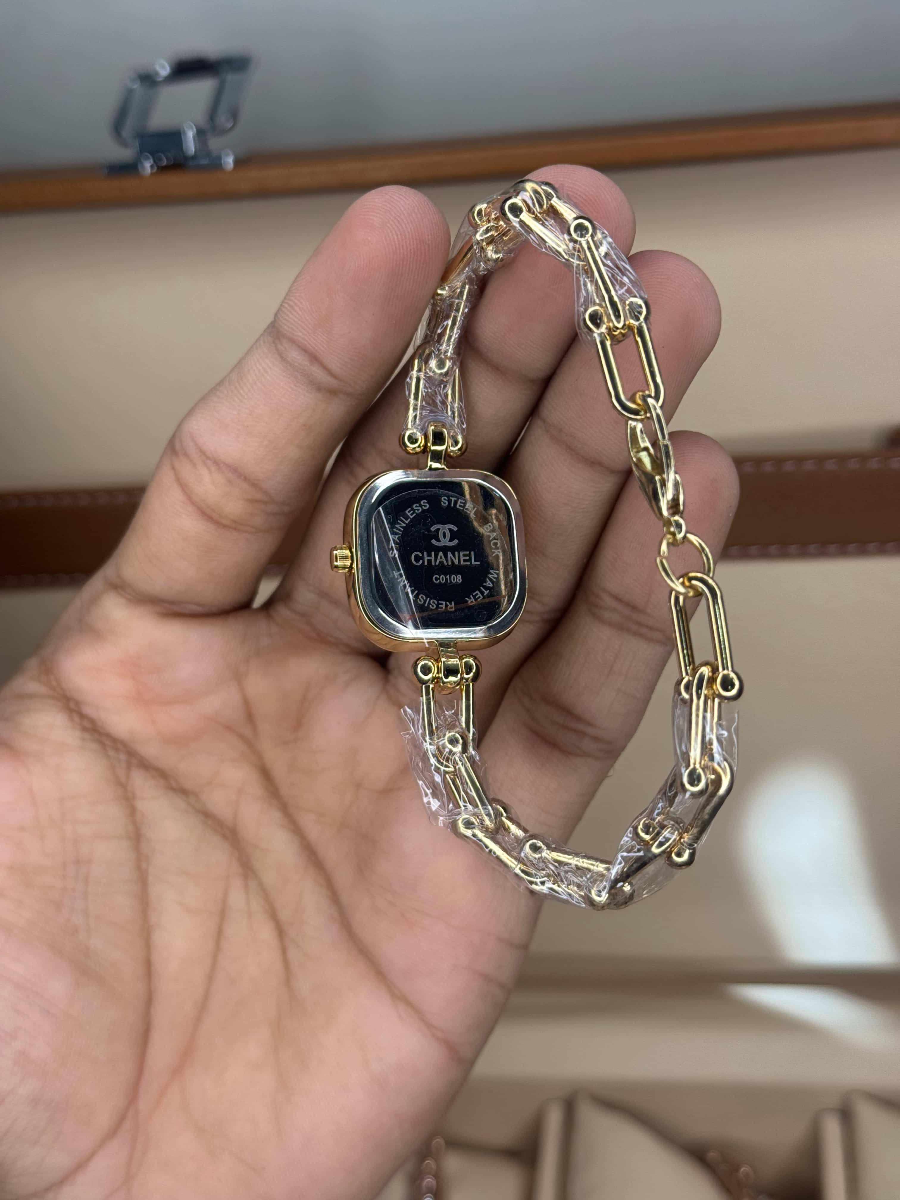 Chane l Paris Diamond Cut Gold-TIf..fanY Ladies Premium Watch