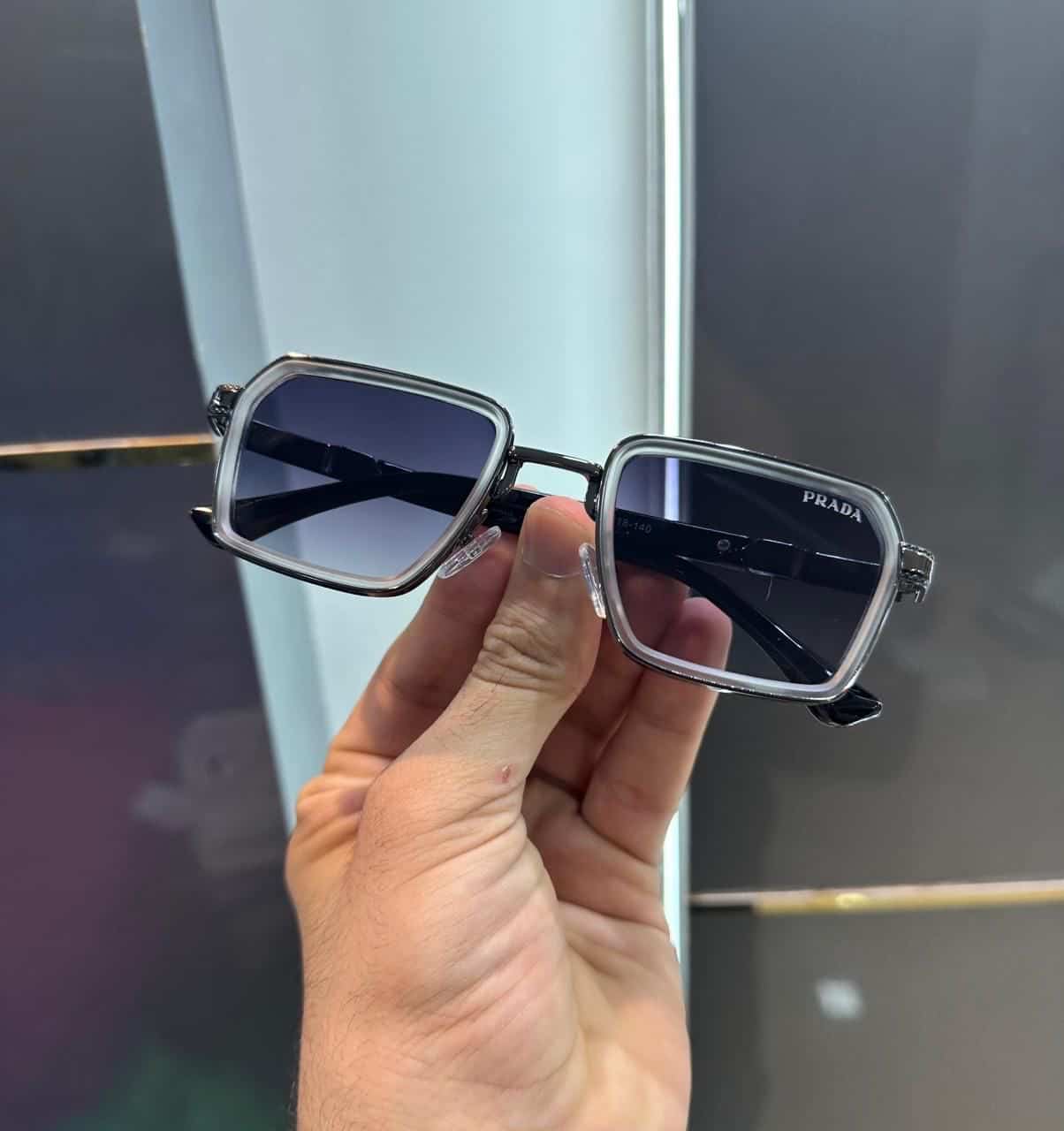 Prad a Milano Silver Black Premium Shade 581