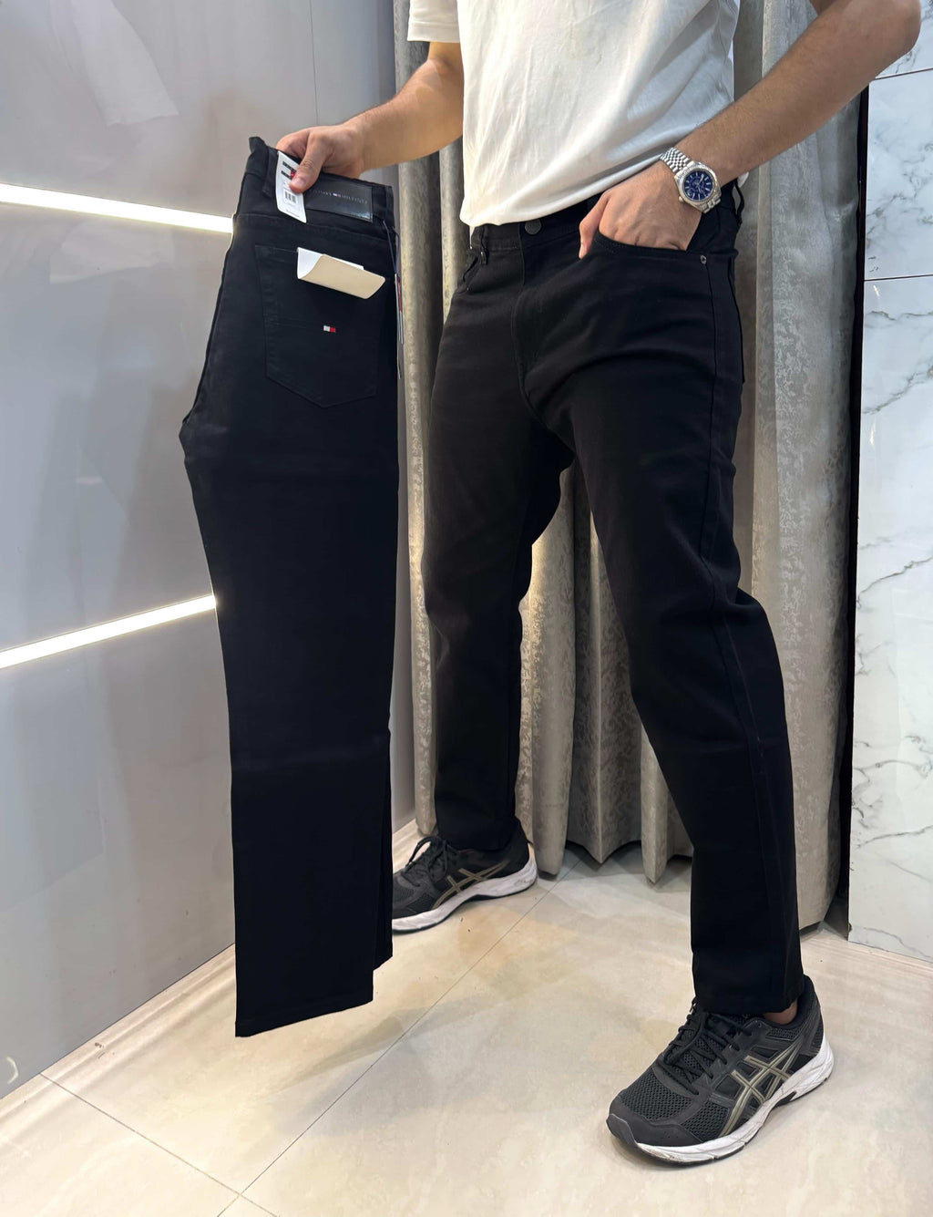 Tomm y Hilfiger Jet Black Classic Premium Denim