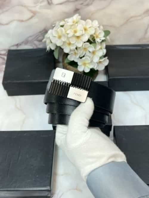 FENDI PREMIUM QUALITY REVERSIBLE BELT WITH BOx