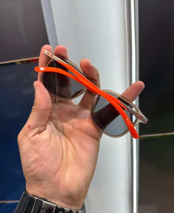 Oakle y Orange Black Premium Shade 4932