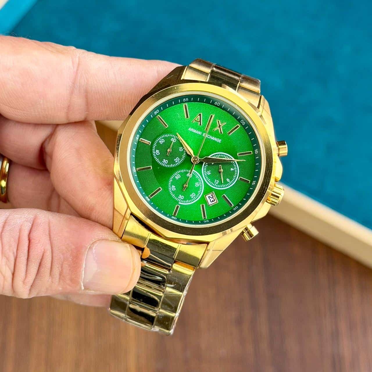 ARMANi_GOLD-GREEN Secondary image