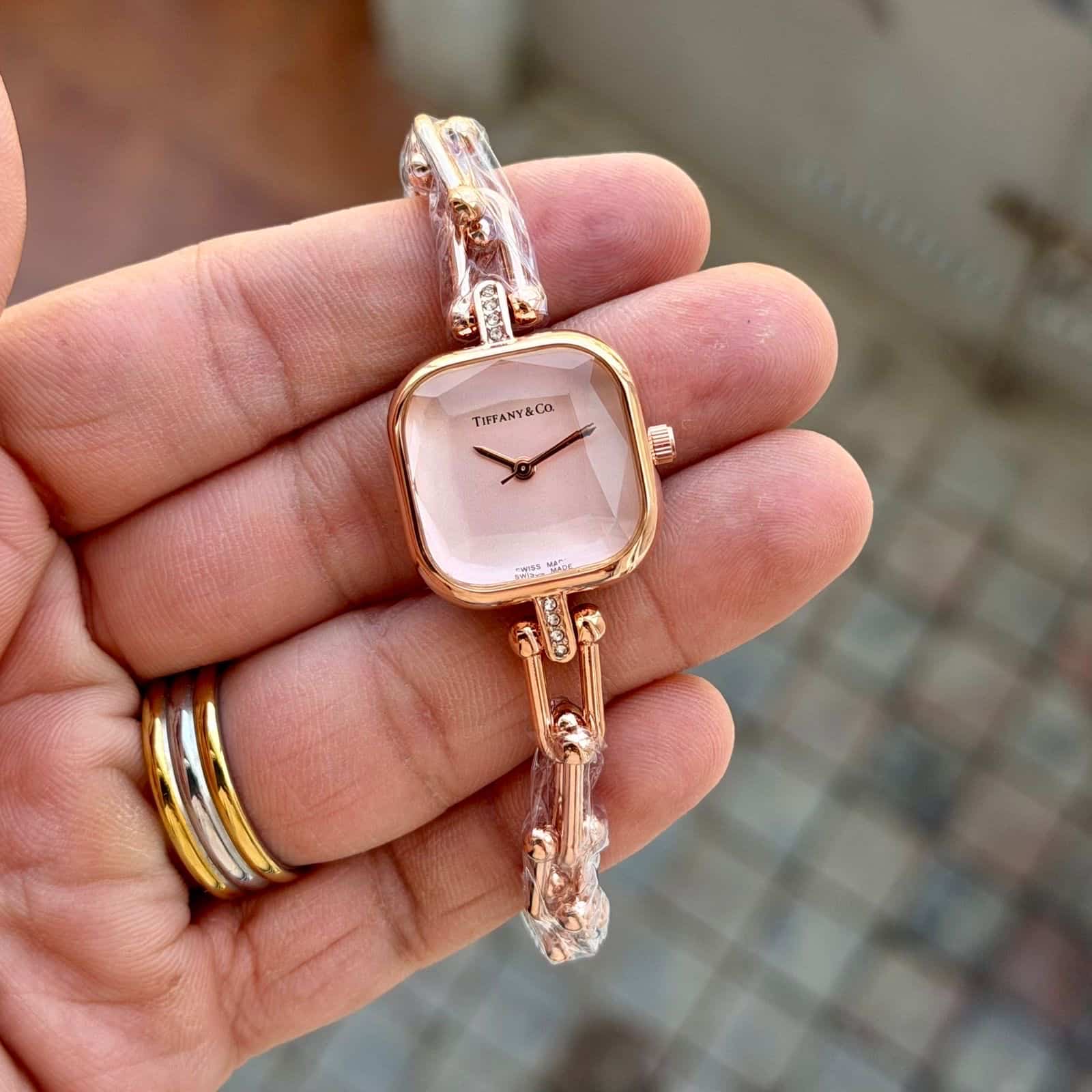 TIFFANY_LADIES_ROSE-GOLD