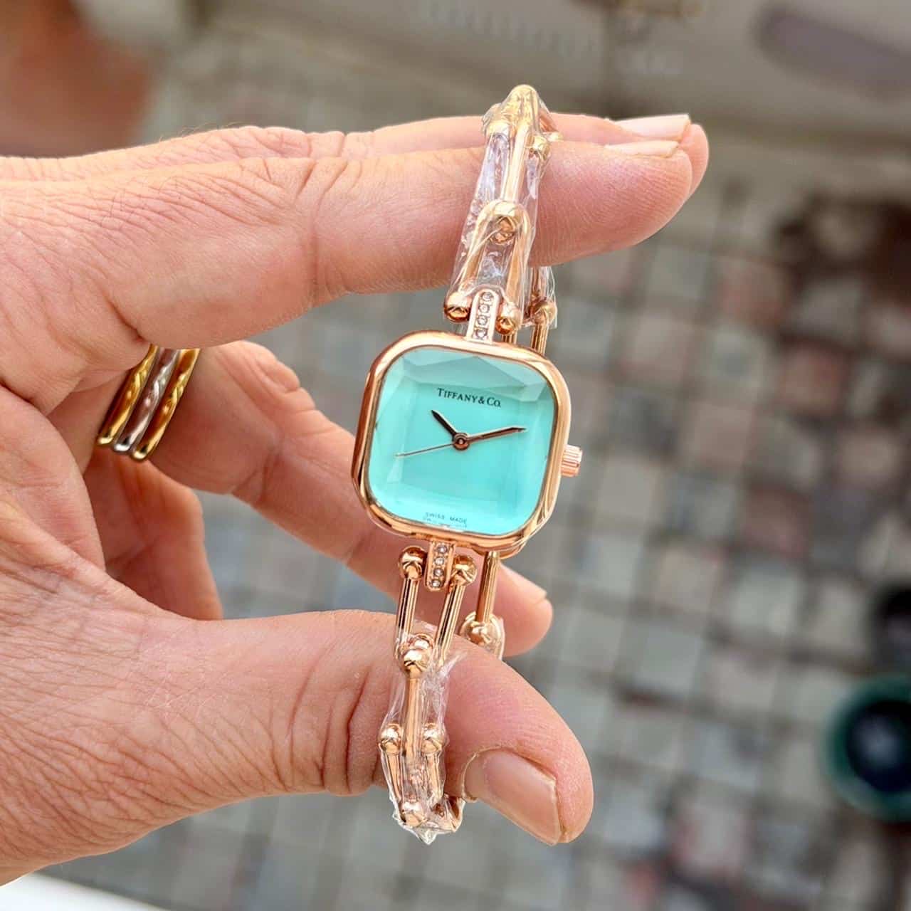 TIFFANY_LADIES_SKY-BLUE