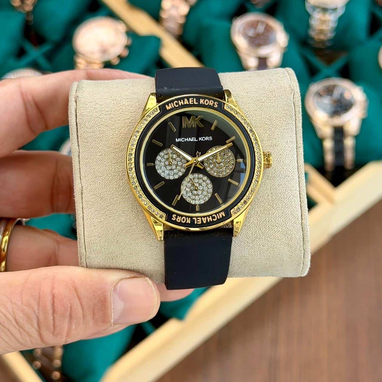 MICHAELKORS _LADIES_GOLD-BLACK