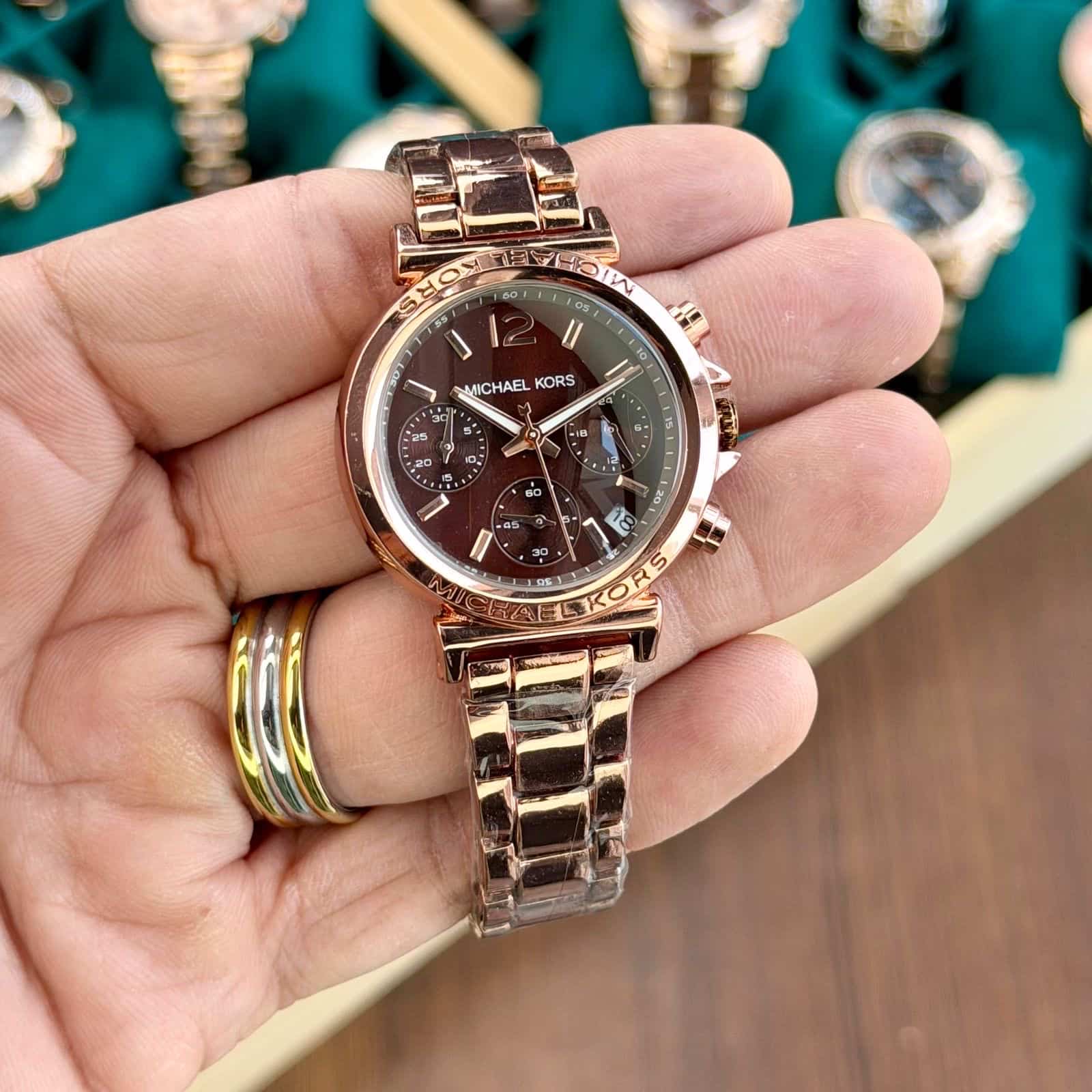 MICHAELKORS_LADIES_BROWN