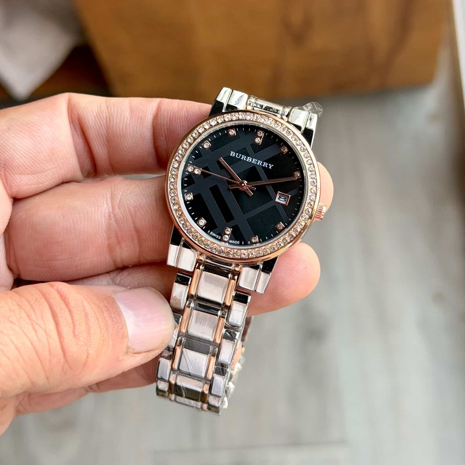 BURBERRY_LADIES_ROSE-TT-BLACK