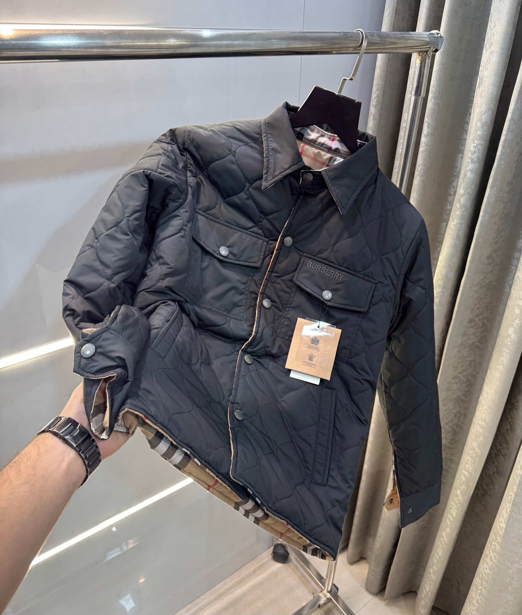 Burberr y Black Reversible Imported Puffer Jacket 2 in1