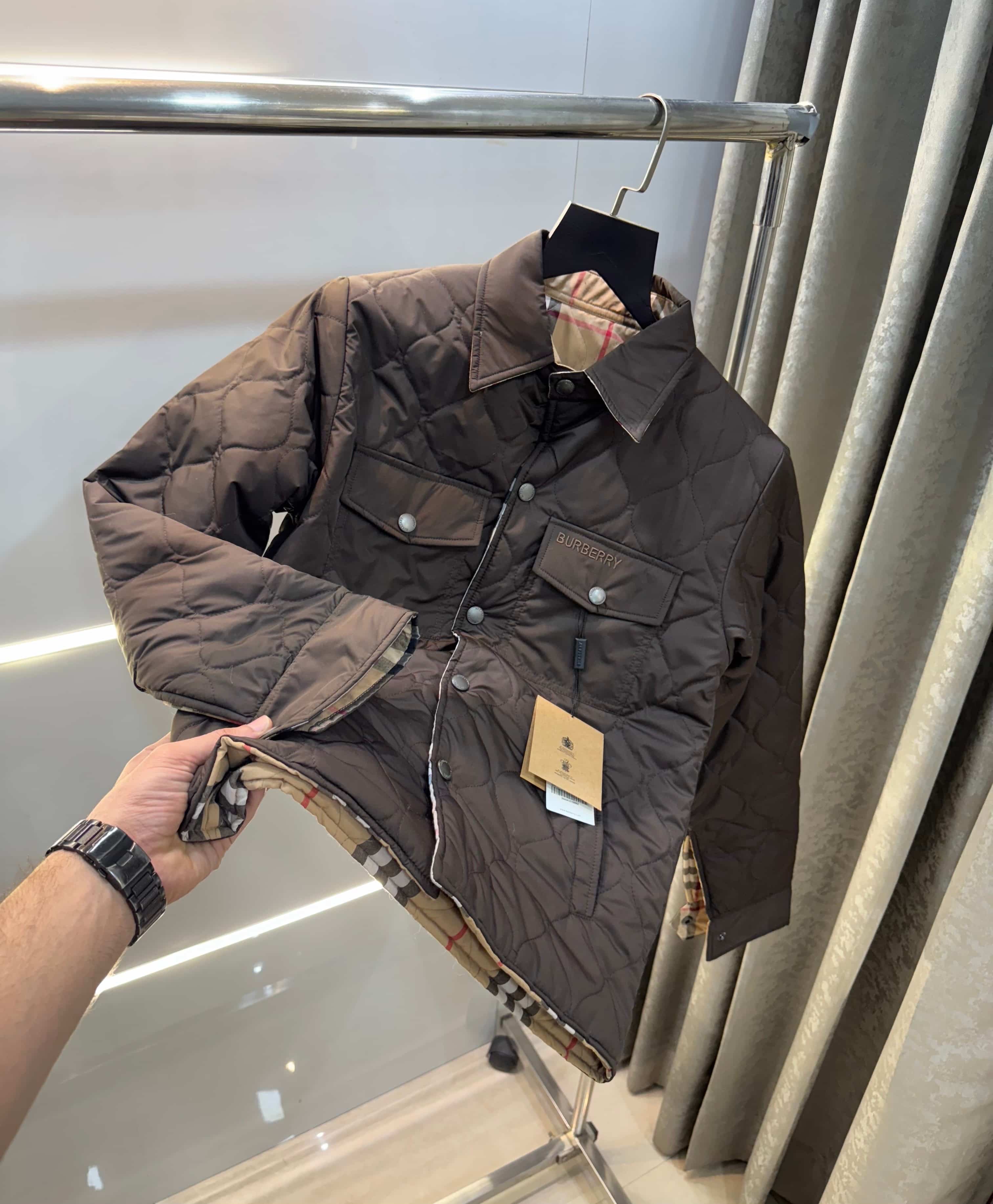 Burberr y Brown Reversible Imported Puffer Jacket 2 in1 Secondary image