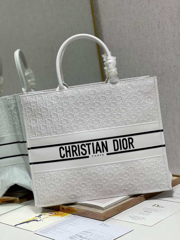 Christian Dio_r Tote Bag with pouch 553