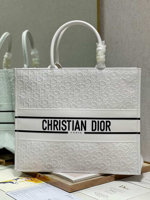 Christian Dio_r Tote Bag with pouch 553