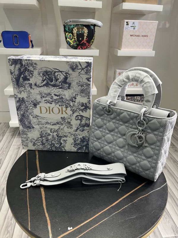 Dio_r lady ABCDio_r premium handbag with box 584