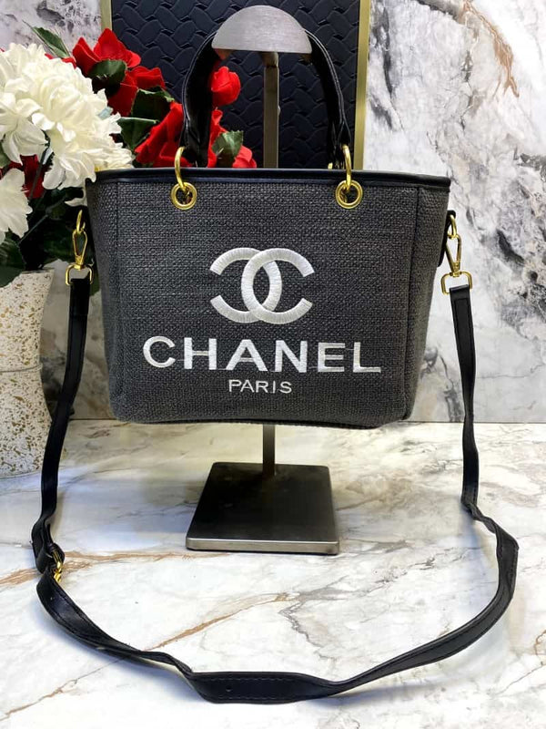 CHANEL_Small_Size_Tote_Bag_717