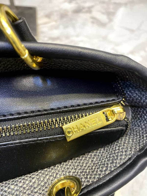 CHANEL_Small_Size_Tote_Bag_717