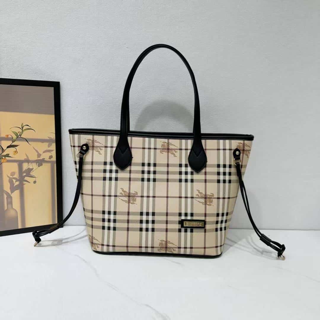 BURBERRY_Monogram_Tote_Bag_978