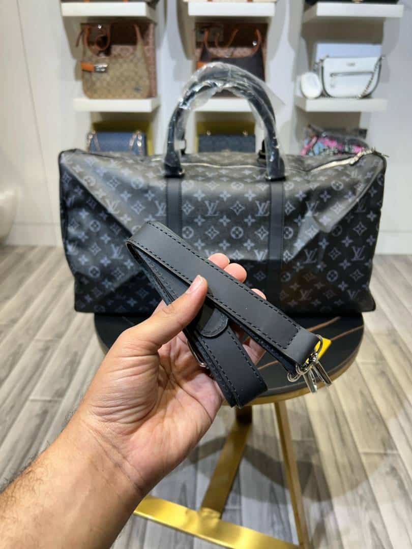Louis_Vuitton_duffle_bag_with_lock_&_key_970 Secondary image