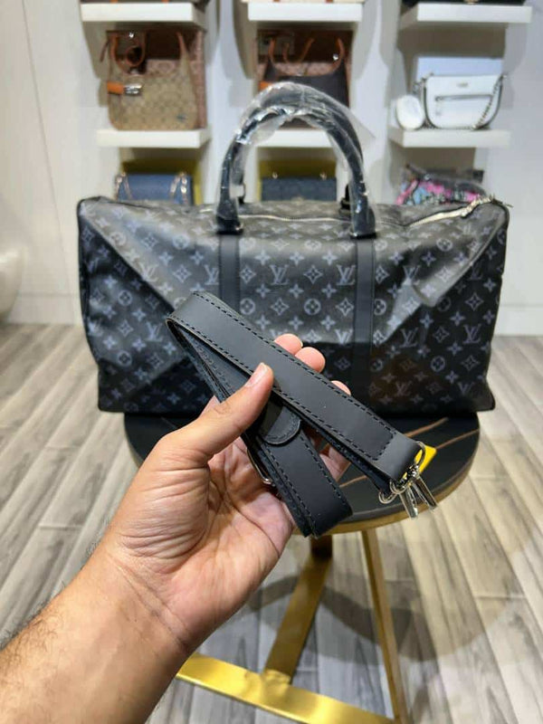 Louis_Vuitton_duffle_bag_with_lock_&_key_970