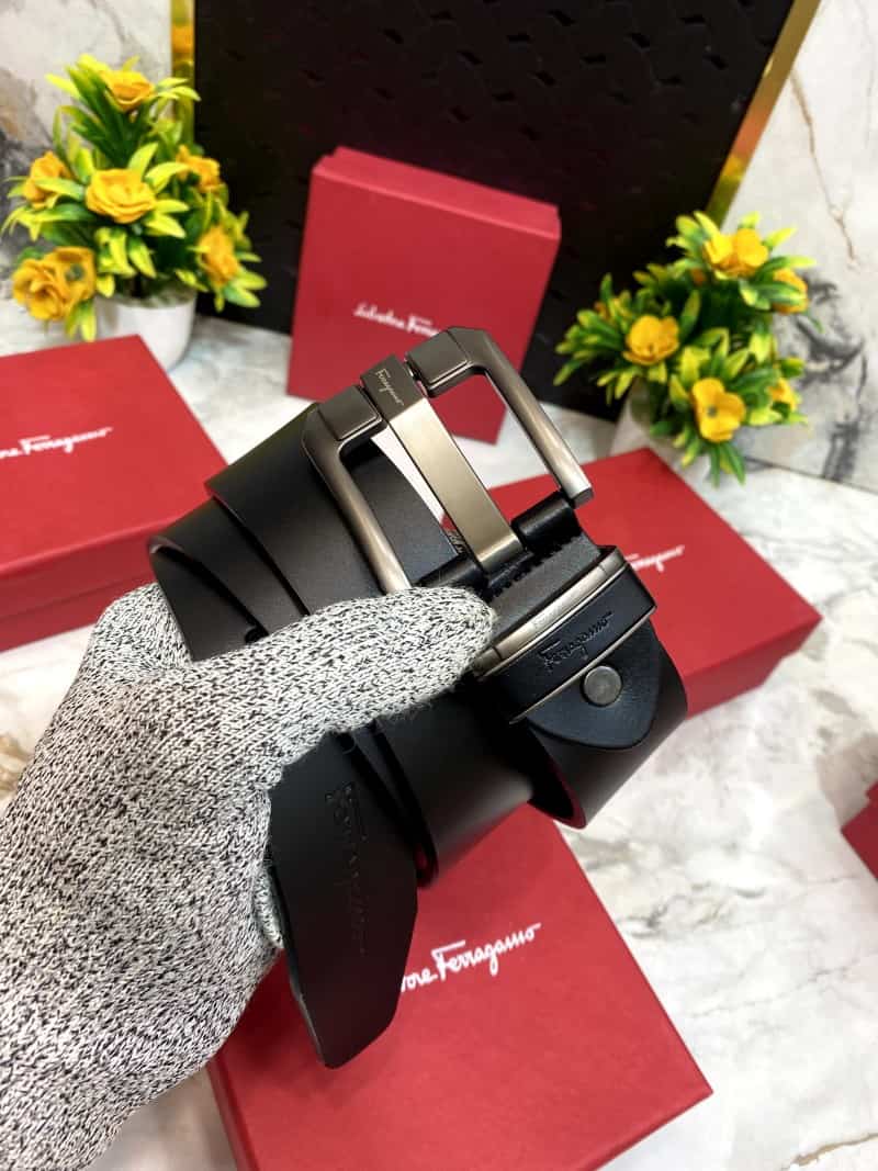 SALVATOR_E FERRAGAMO F122