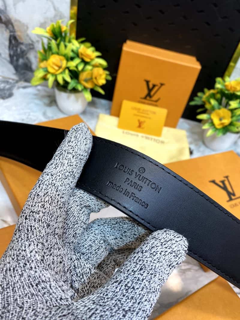 LOUIS_ VUITTONN BELT LV 260