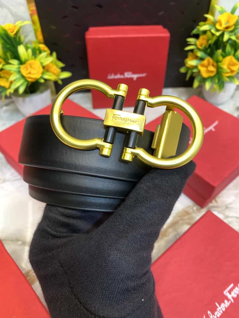 SALVATORE FERRAGAMO F137