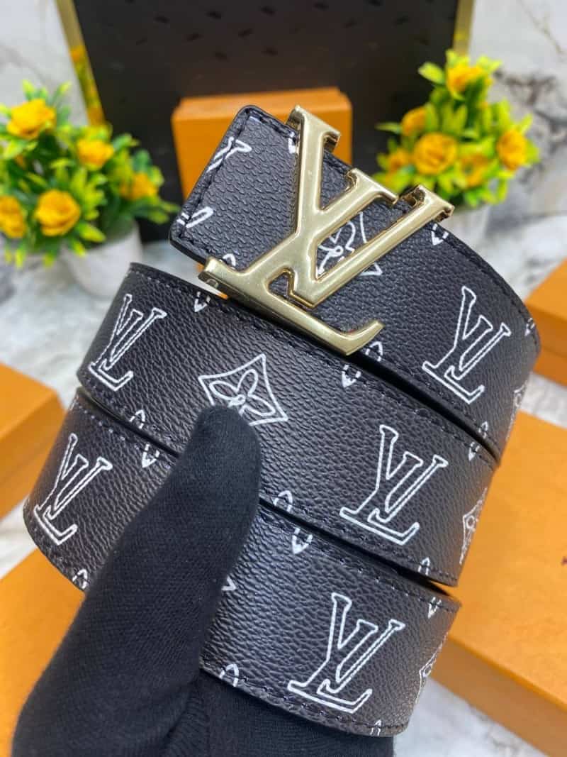 LOUI_S VUITTONN BELT LV 160
