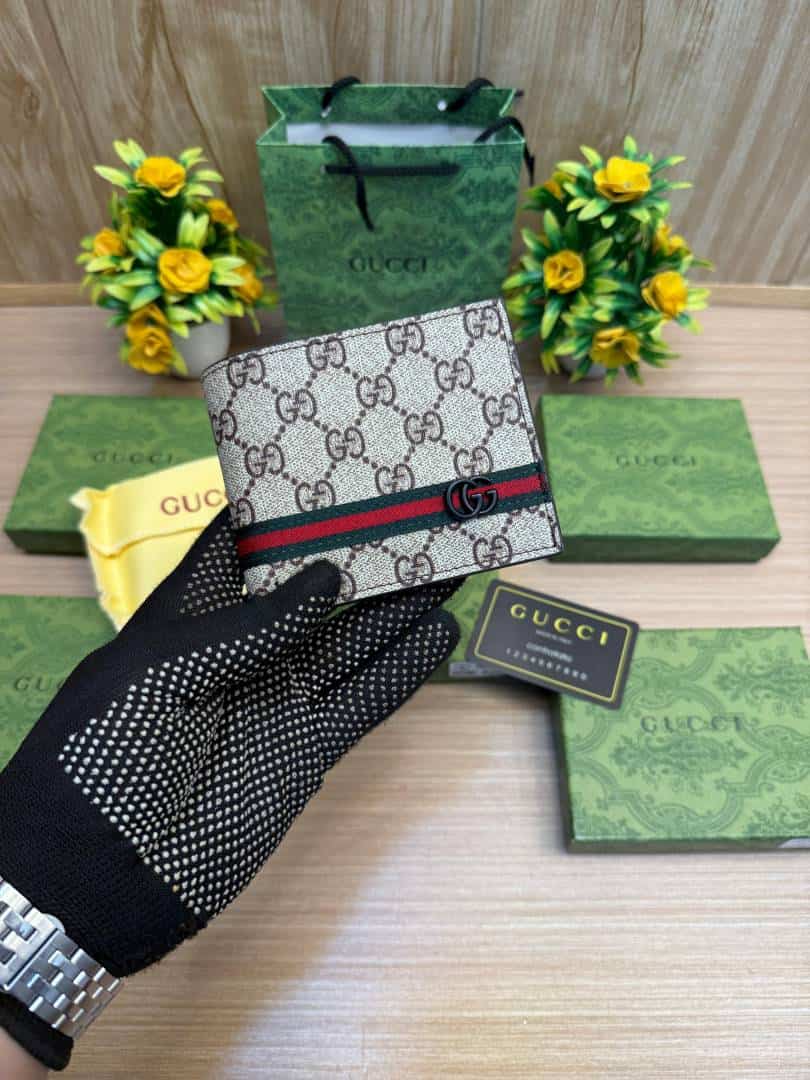GUCCI_WALLET_V834
