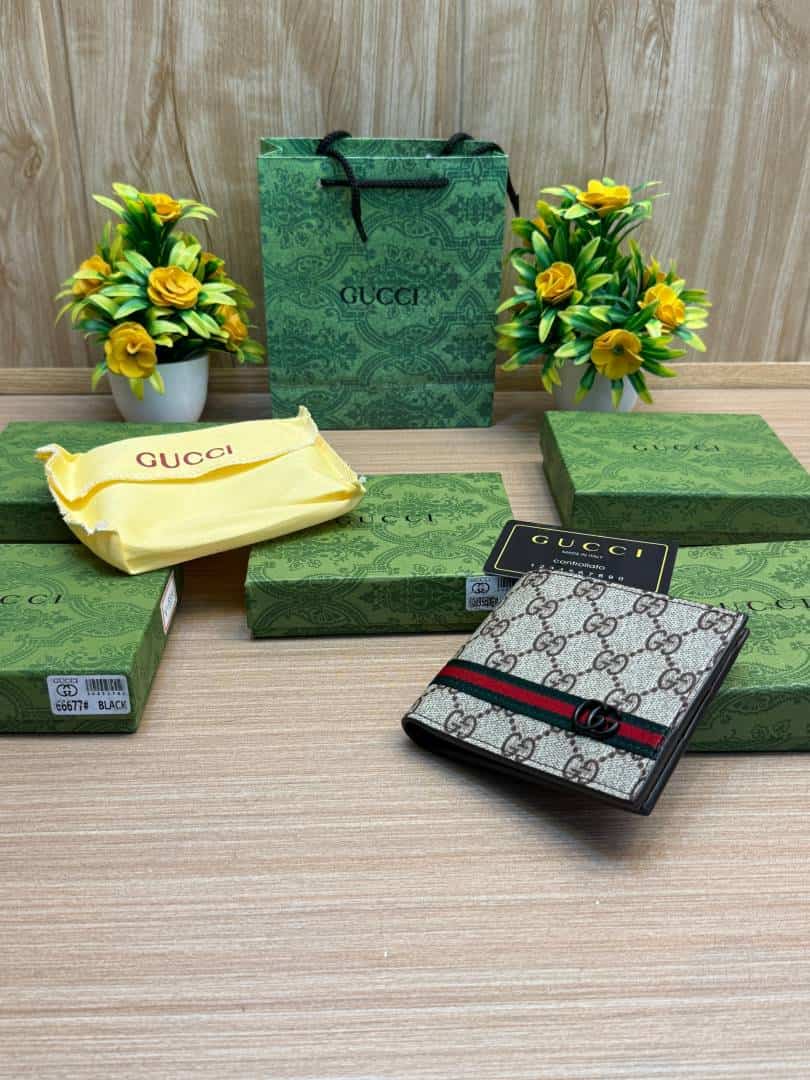 GUCCI_WALLET_V834