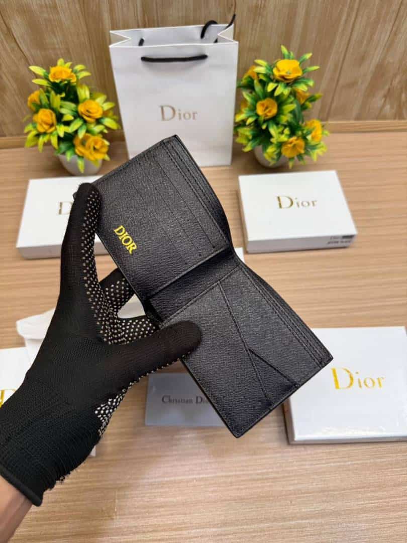 DIOR_WALLET_V835