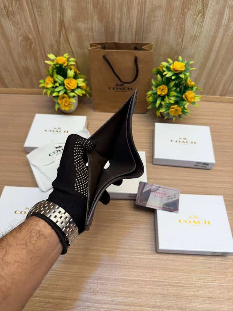 COACH_WALLET_V825